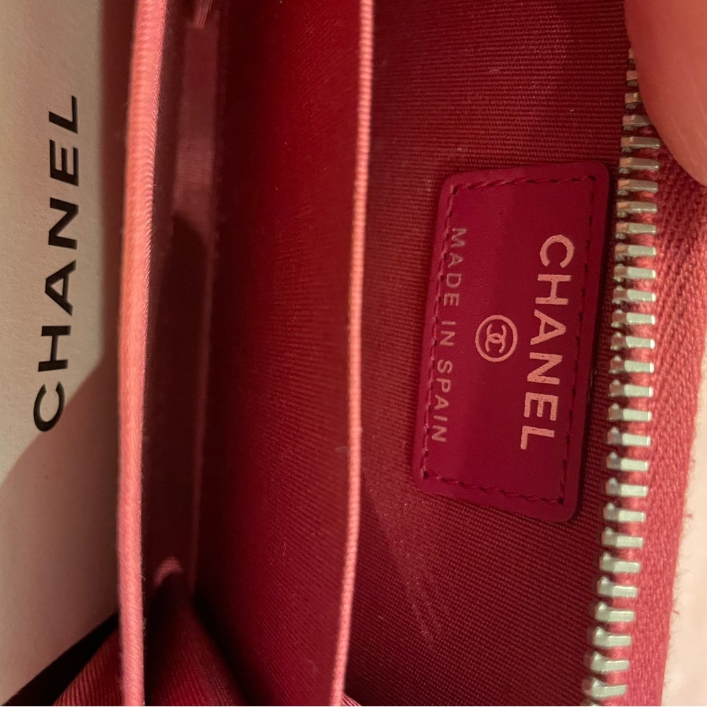 Chanel Pink zip around coin/ card holder - Picture 4 of 6